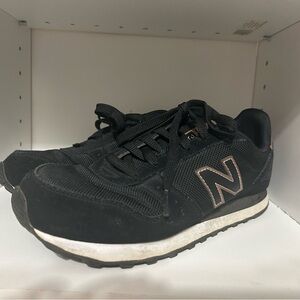 New balance 311’s black and rose gold sz 9